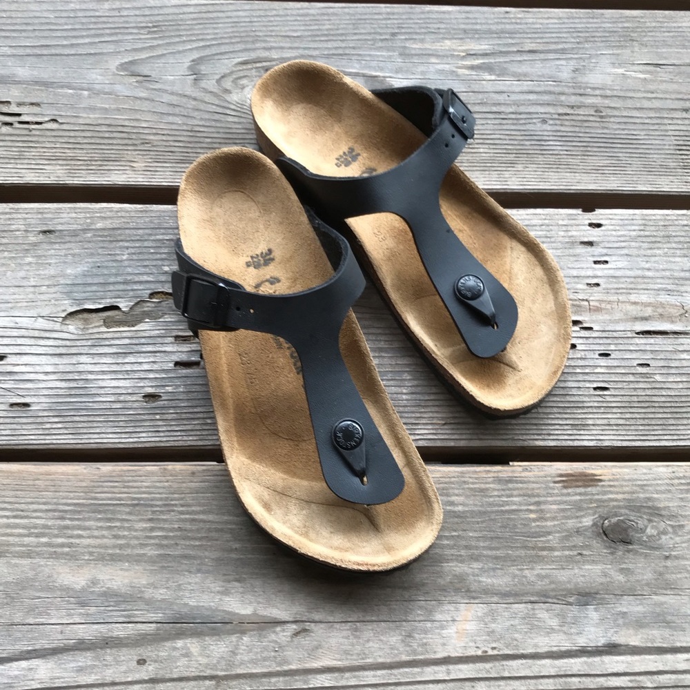 NWOT Black Birkenstock sandals
